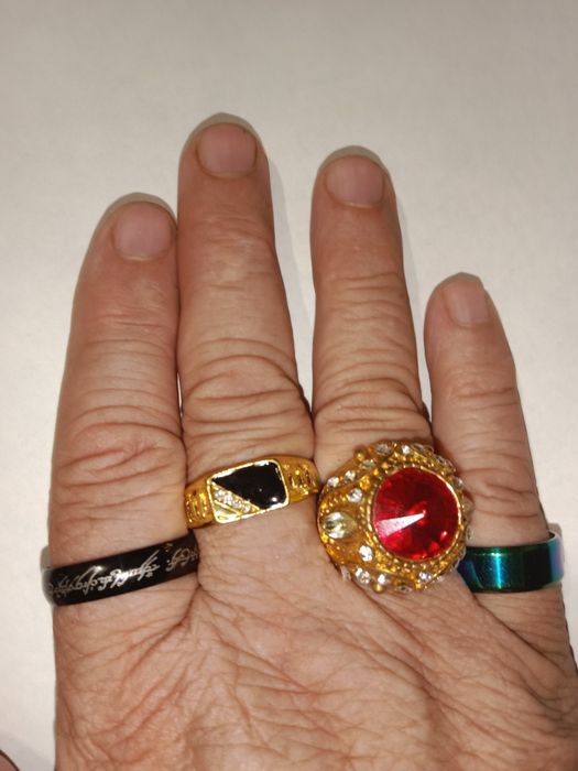 Продам кольца мужские