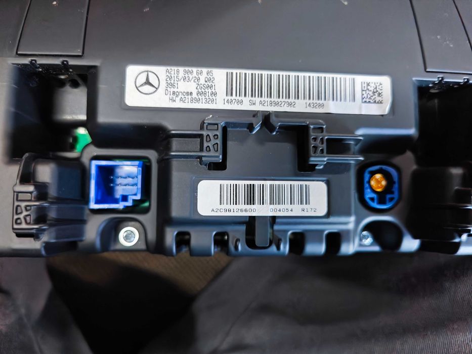 Навигация и дисплей команд MERCEDES W218 CLS Radio CD NAVI