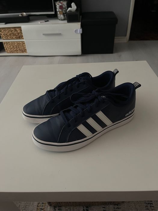 Маратонки Adidas 41.5