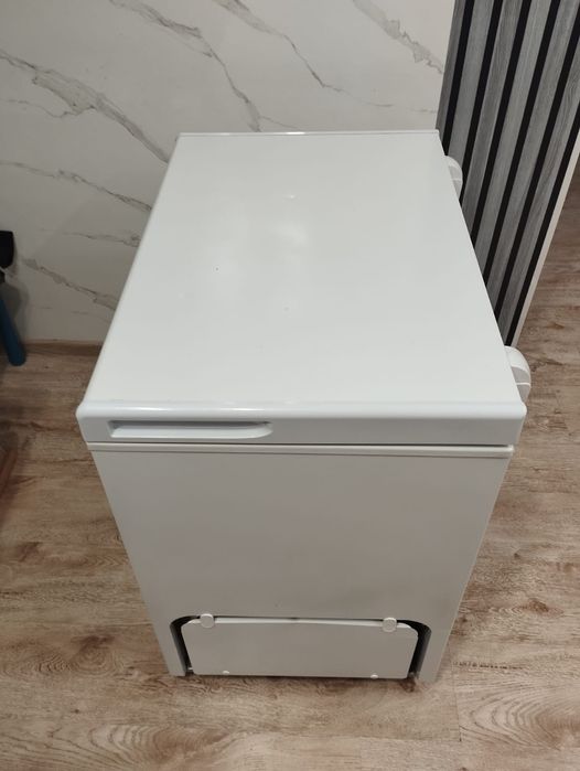 Продам морозильник Бирюса