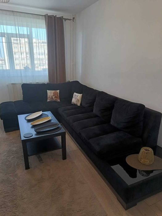 Închiriez apartament cu 2 camere