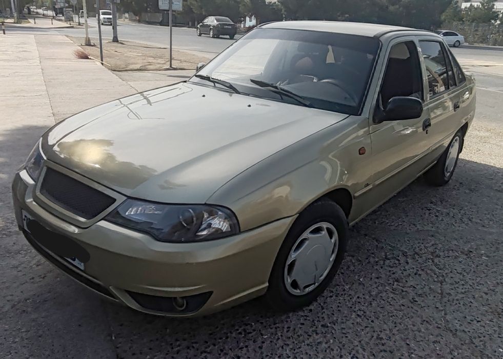 Nexia 2 luks 2009 sotiladi