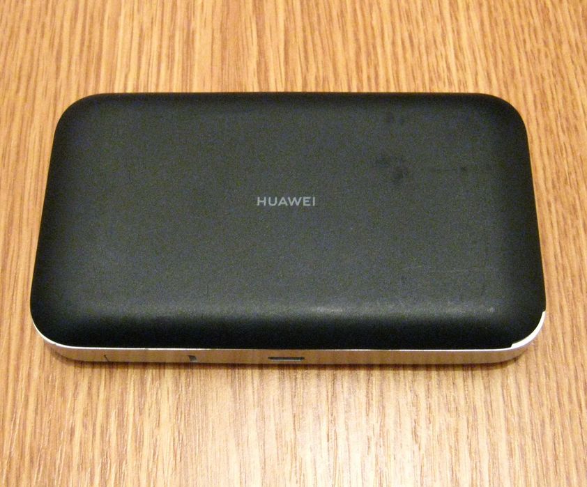Huawei E5785 hotspot portabil router WiFi 4G+ LTE 300/50 Mbs