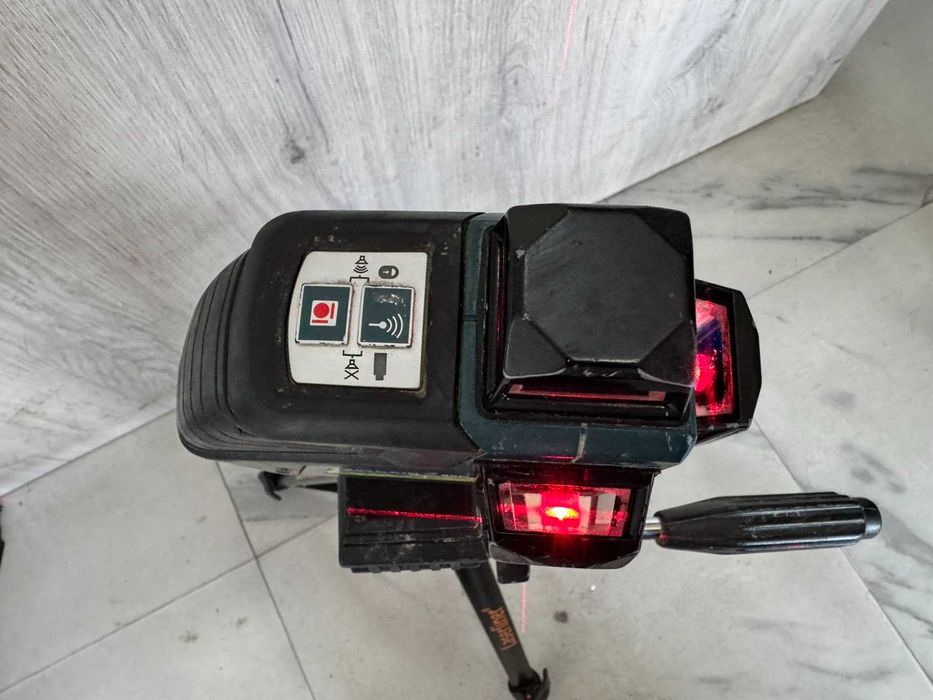 Линеен лазерен нивелир BOSCH GLL 3-80 P Professional