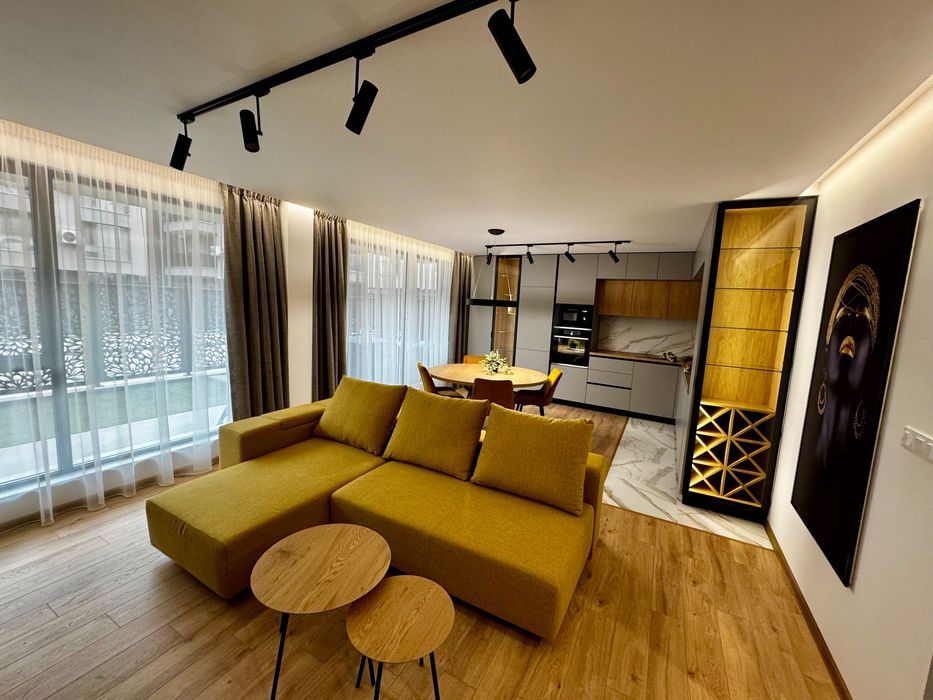 Предлагам под наем изключително луксозен апартамент в гр.Пловдив