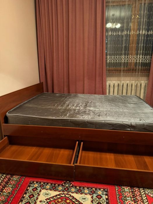 Двух спальная кровать