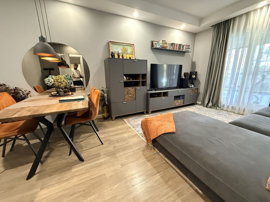 2 camere cu gradina si pergola COSMOPOLIS