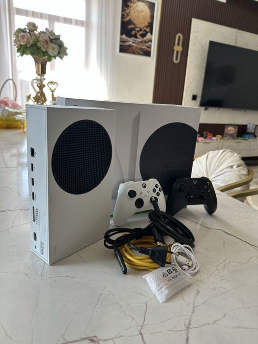 xbox series s в идеальном состоянии