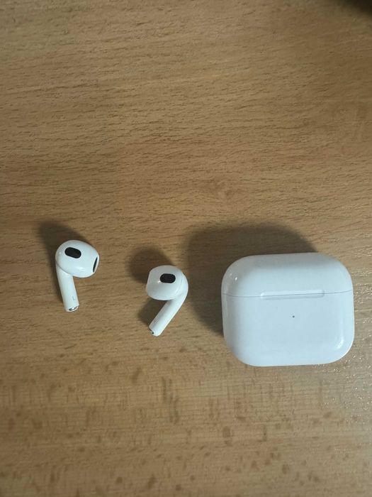 AirPods (3rd Gen)
