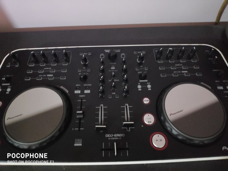 DJ Pioneer Ergo & Pioneer200