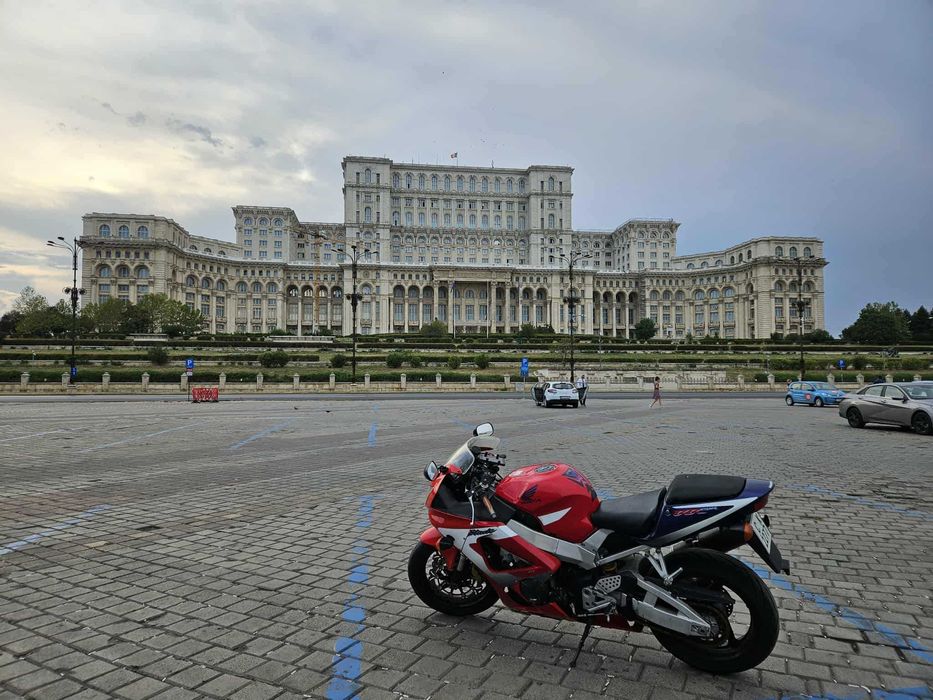 Honda CBR 929 Fireblade – само 31 000 км, отлично състояние