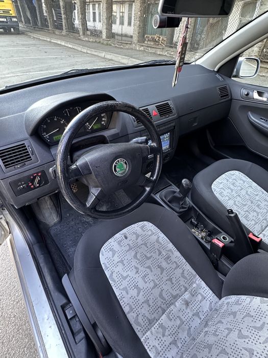 Skoda Fabia 1.4 16v 2004 , pret 1200€ neg.