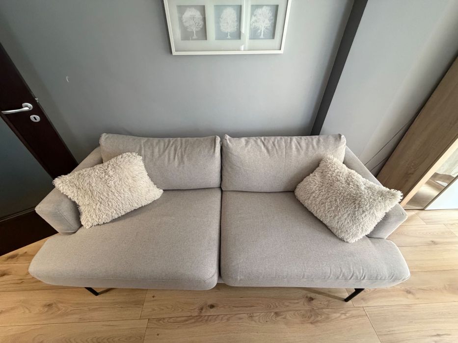 Двуместен диван- като нов