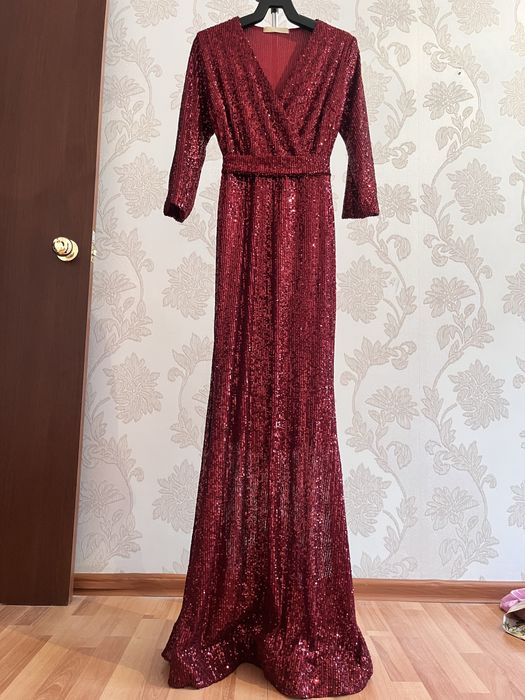 Продам платья красивые платья