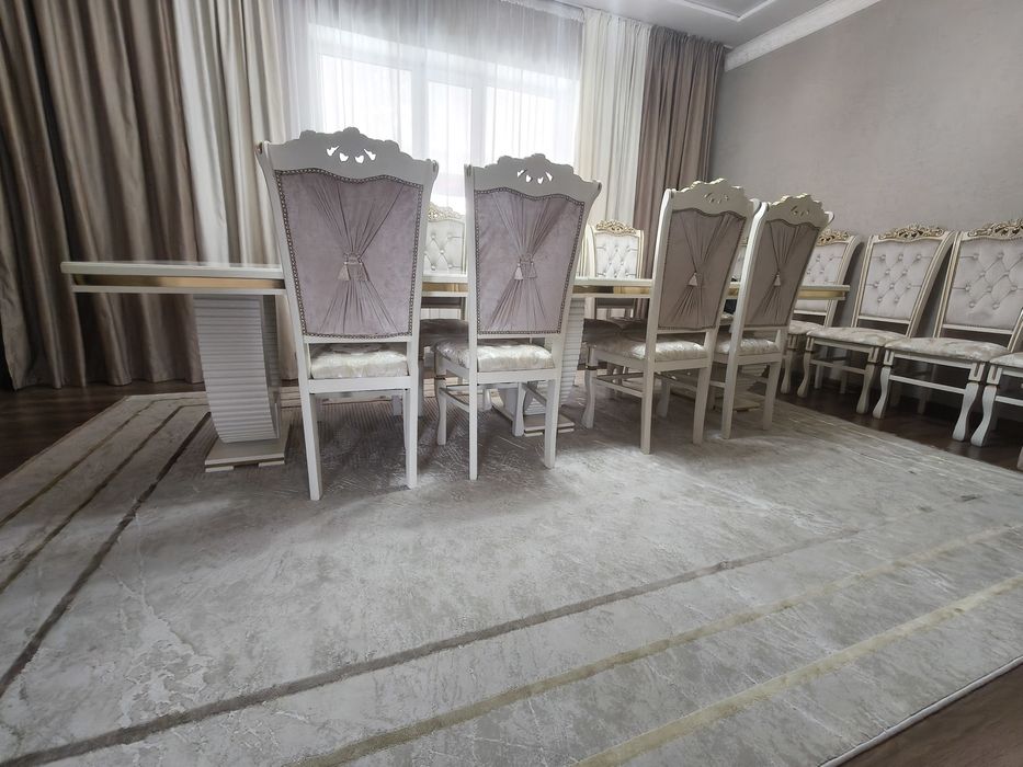 Продам стол и стульев