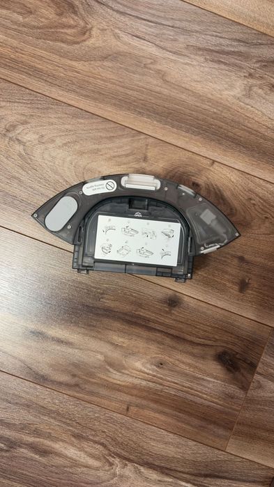 EZVIZ RE4 Plus – Aspirator robot 2 în 1 – Mop + Stație golire – Garanție Extinsă