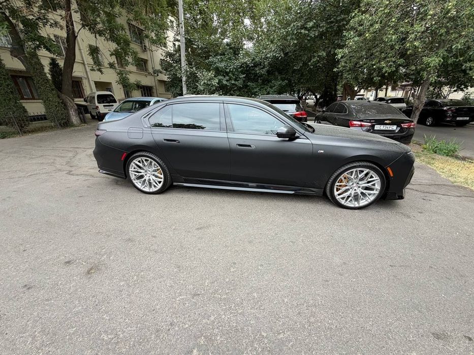 Bmw 760i продается