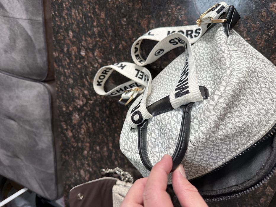 Дамска раница/чанта Michael Kors.