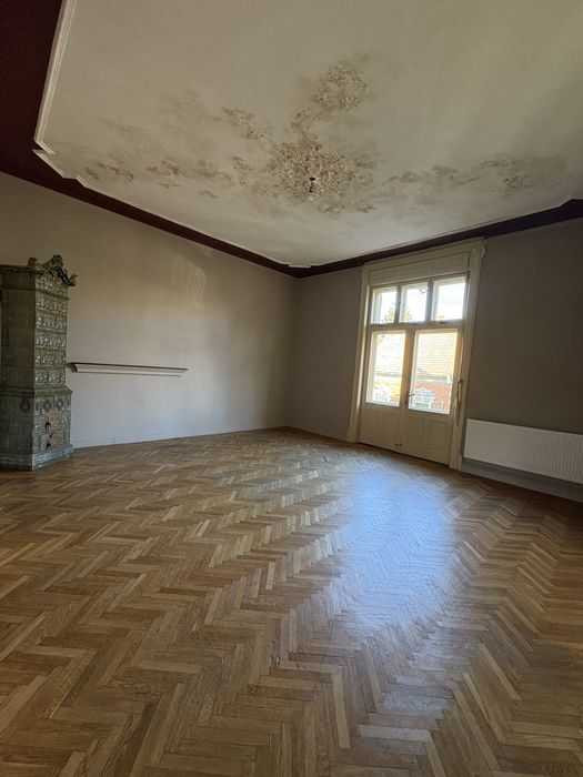 Inchiriere apartament 5 camere central