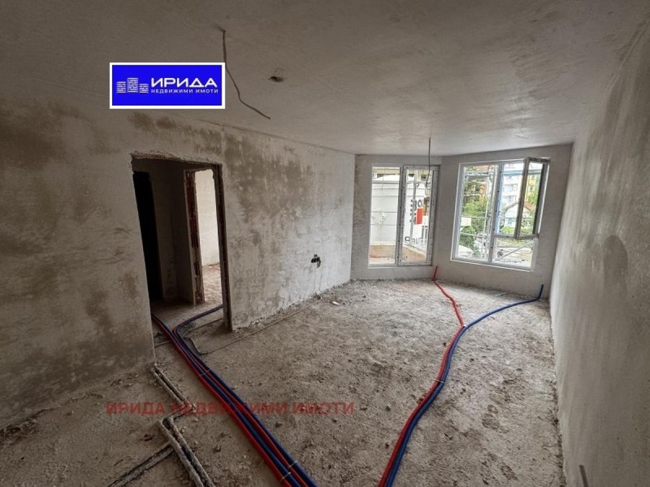 Просторен тристаен апартамент в Овча купел