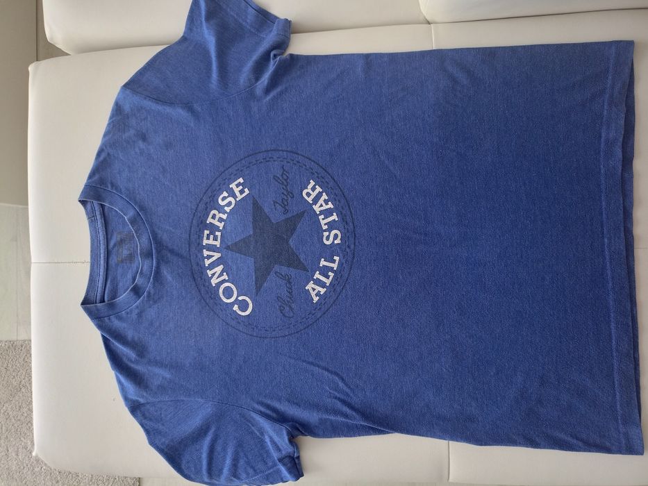 Vand tricou sport Converse,produs de calitate superioara mărimea L.