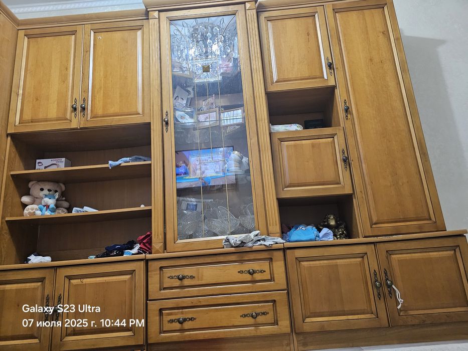 Мебель стенка продам