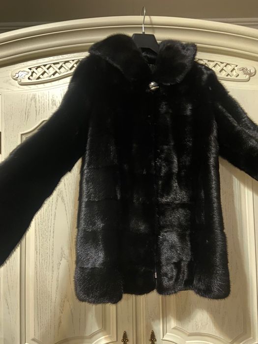 Продам шубу норковую