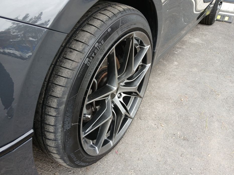 Продам диски r18 с резиной