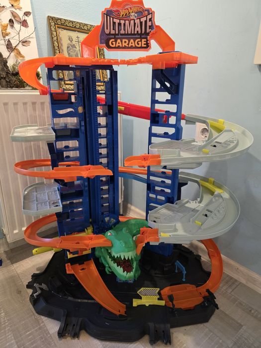 HotWheels unlimate garage
