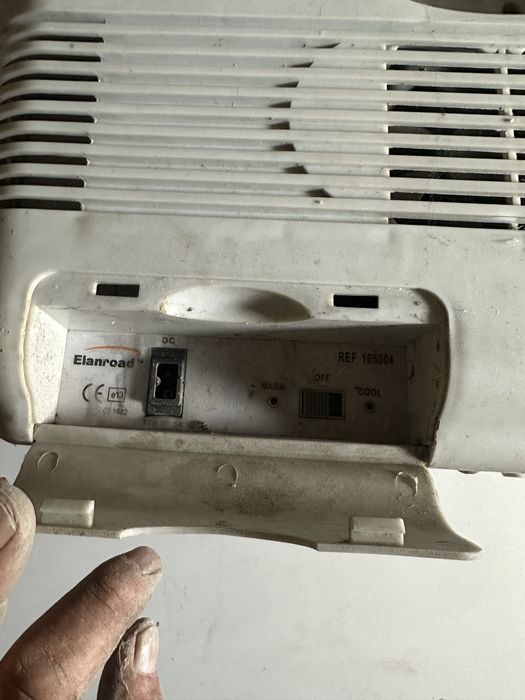 Продам автомобильный холодильнтк 12v