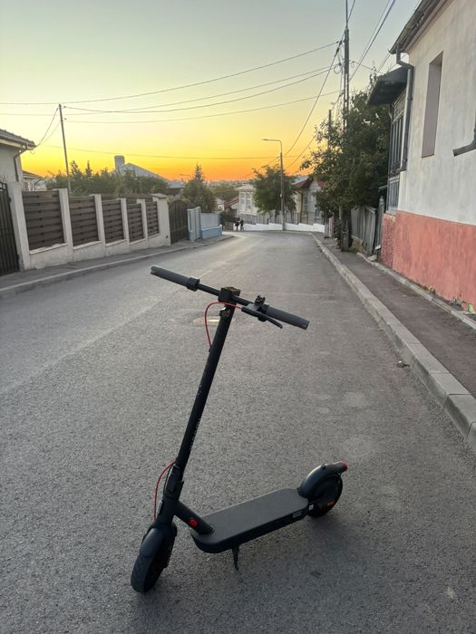 Vand Xiaomi Electric Scooter 4 pro 2nd negociabil