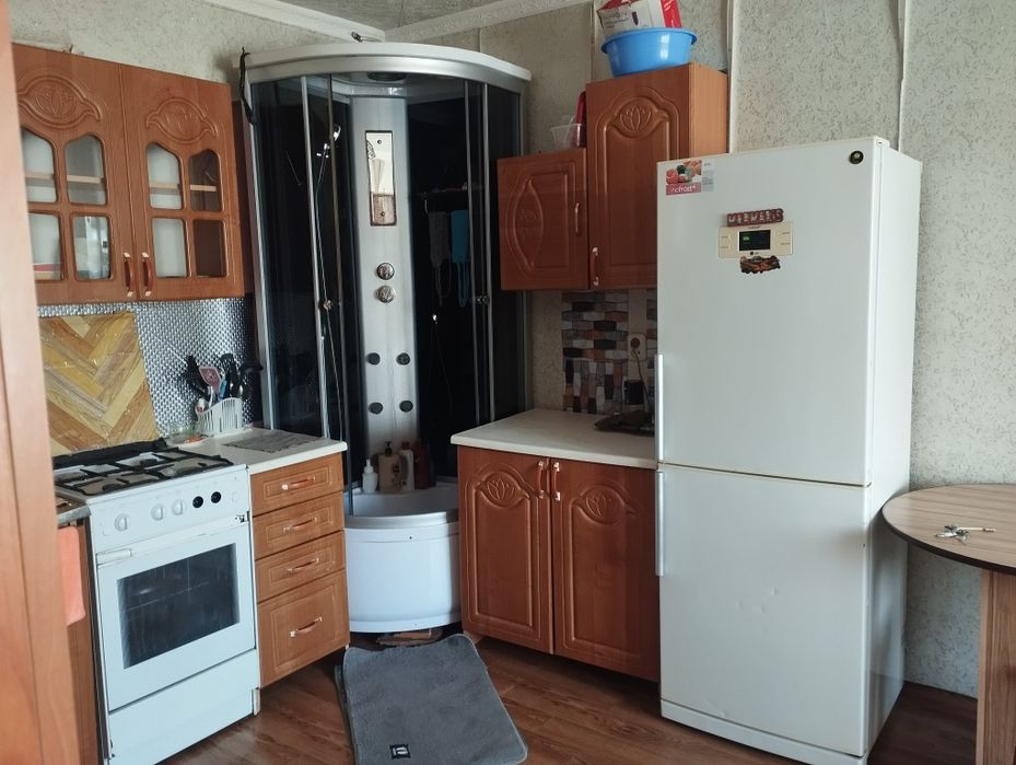 Продам двухкомнатную общежития