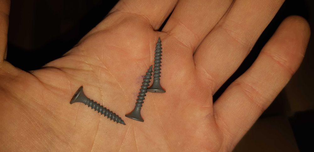 Продаю саморезы ГМ25