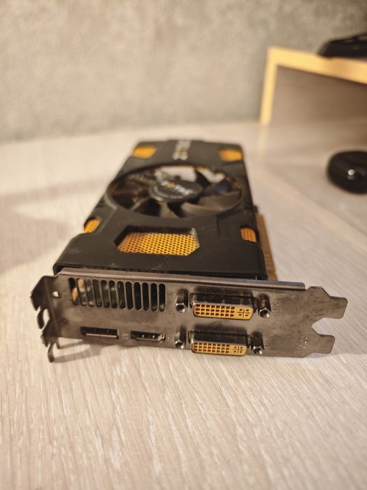 Видеокар Zotak GTX 550 TI