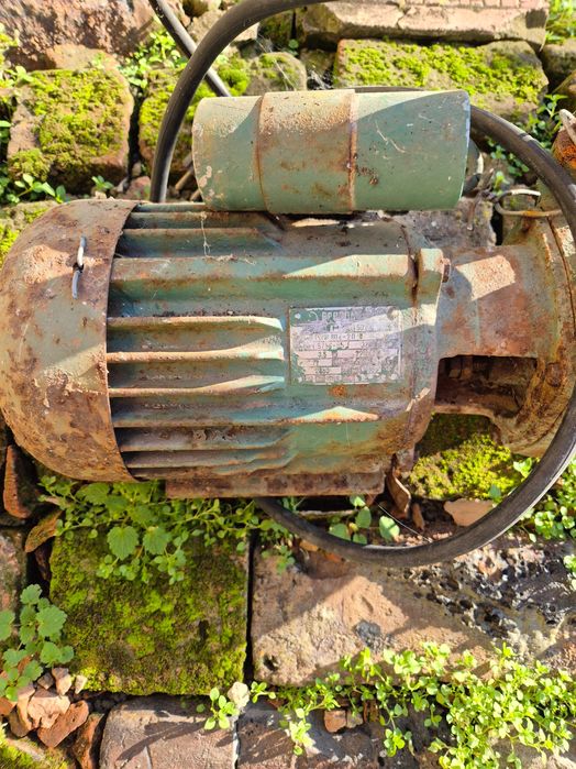 Продавам електромотори