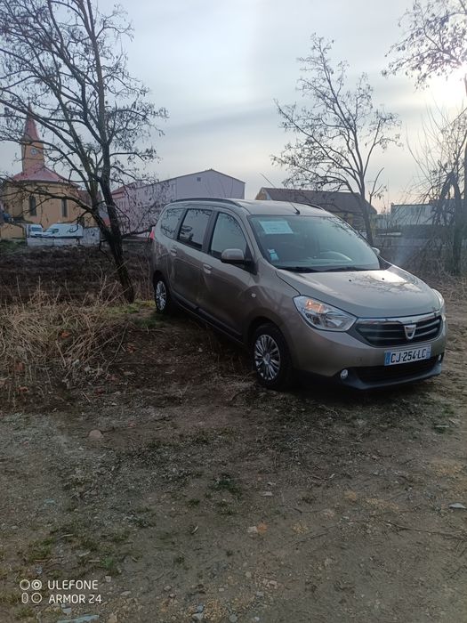 Vând Dacia lodgy