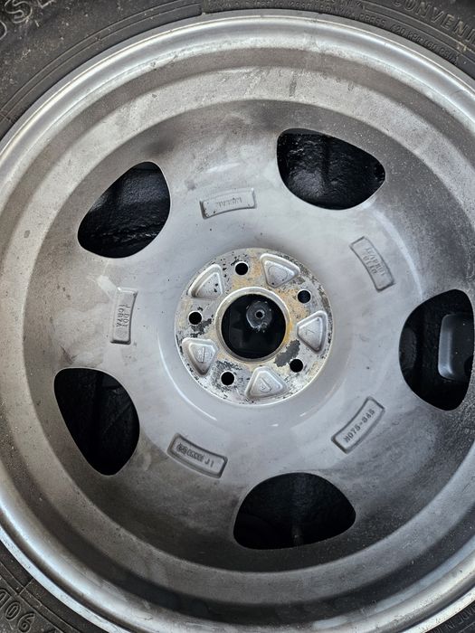 Патерица/резервна гума за Infiniti Fx Qx