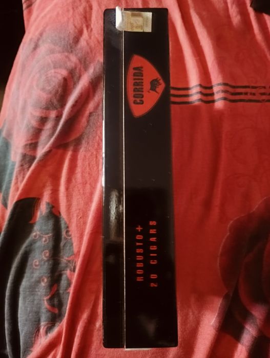 Празни  кутии  от  пури