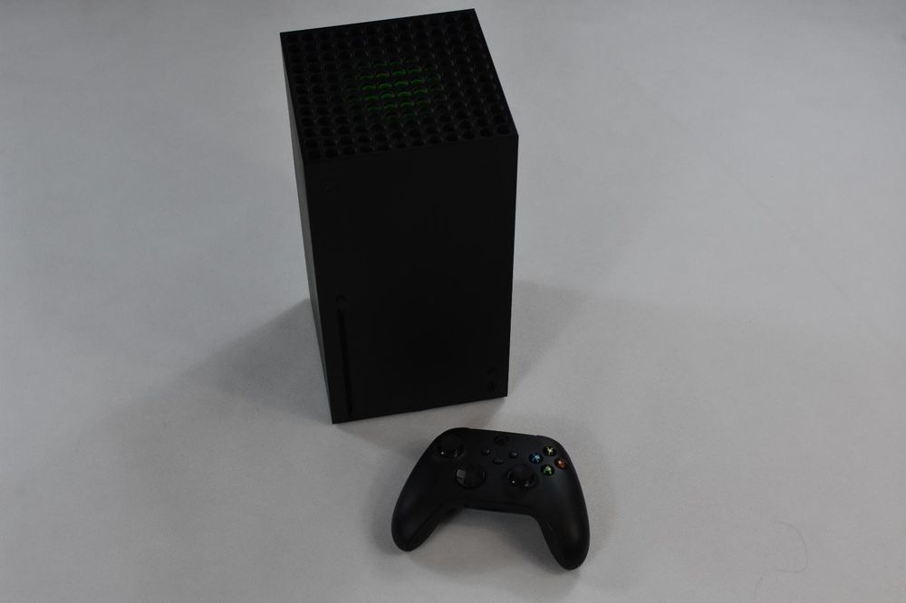 Xbox series x cu  4  controlere