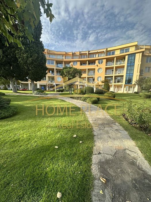 ПАРКОМЯСТО ! Едностаен апартамент под наем - Бриз