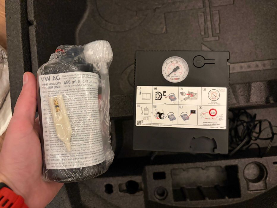 Kit Pană Cofraj Polistiren Original Skoda/VW (Compresor Aircom + Spumă + Polistiren Octavia 4) - Tire Mobility Set