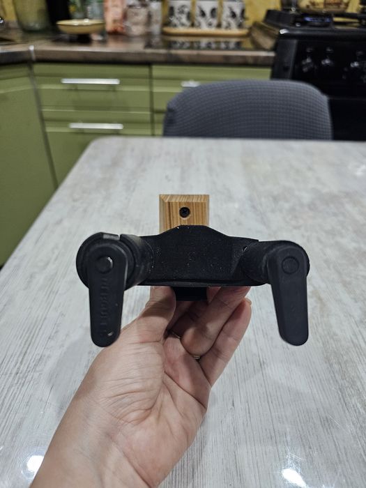 Продам крепление для гитары