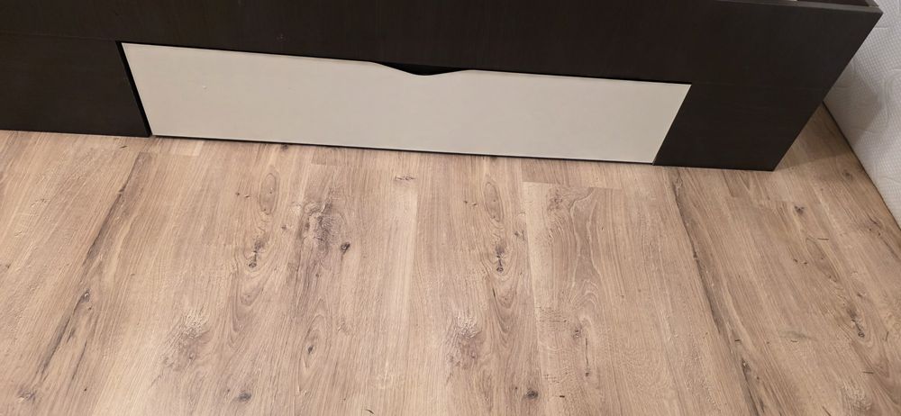 Pat doua persoane 140x200 cu lada + saltea spuma