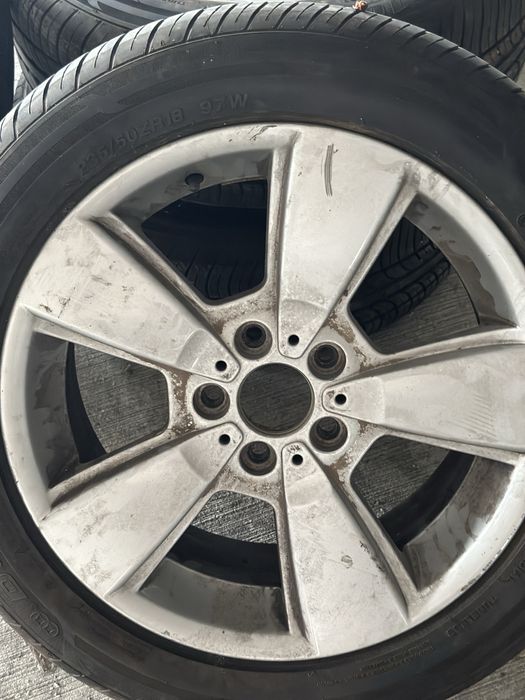 Vand jante cu cauciu de bmw