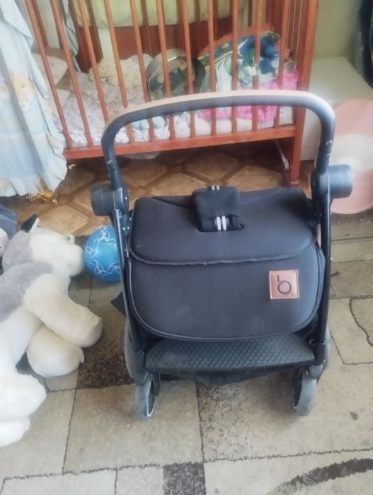 Продам каляску детскую срочно