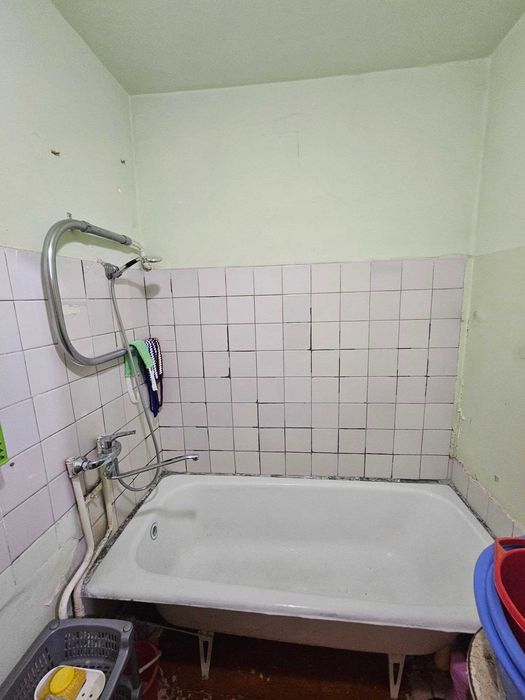 Срочно продается 2-х комн квартира в Куйлюк массив-6, 2/4/5