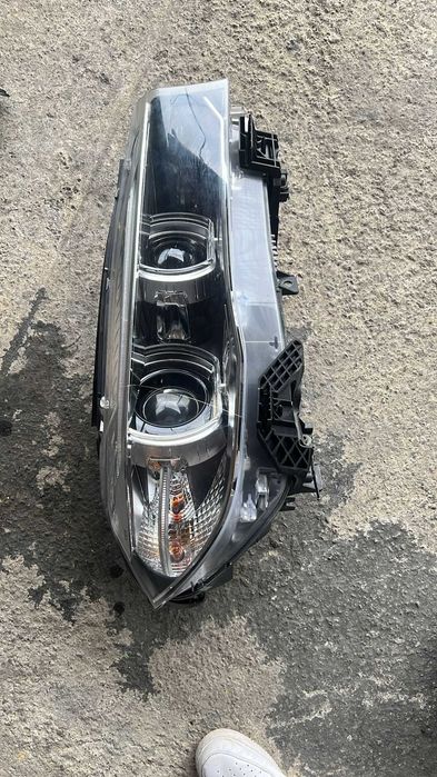 Far stanga dreapta BMW X5 F15 3.0 D N57D30A si alte piese