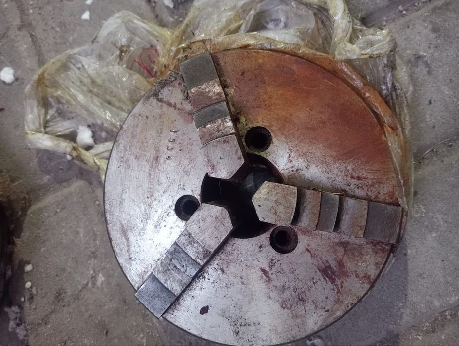 Продам токарный патрон