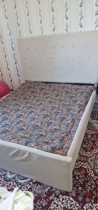 Кровать двух спальни