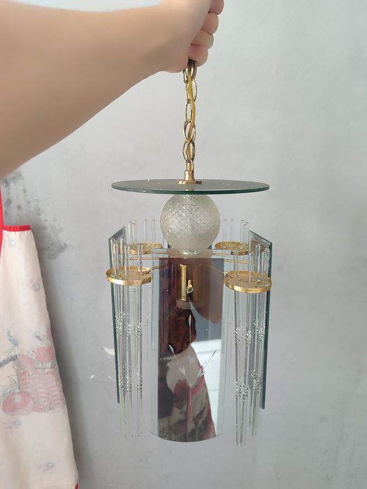 Люстира для дома